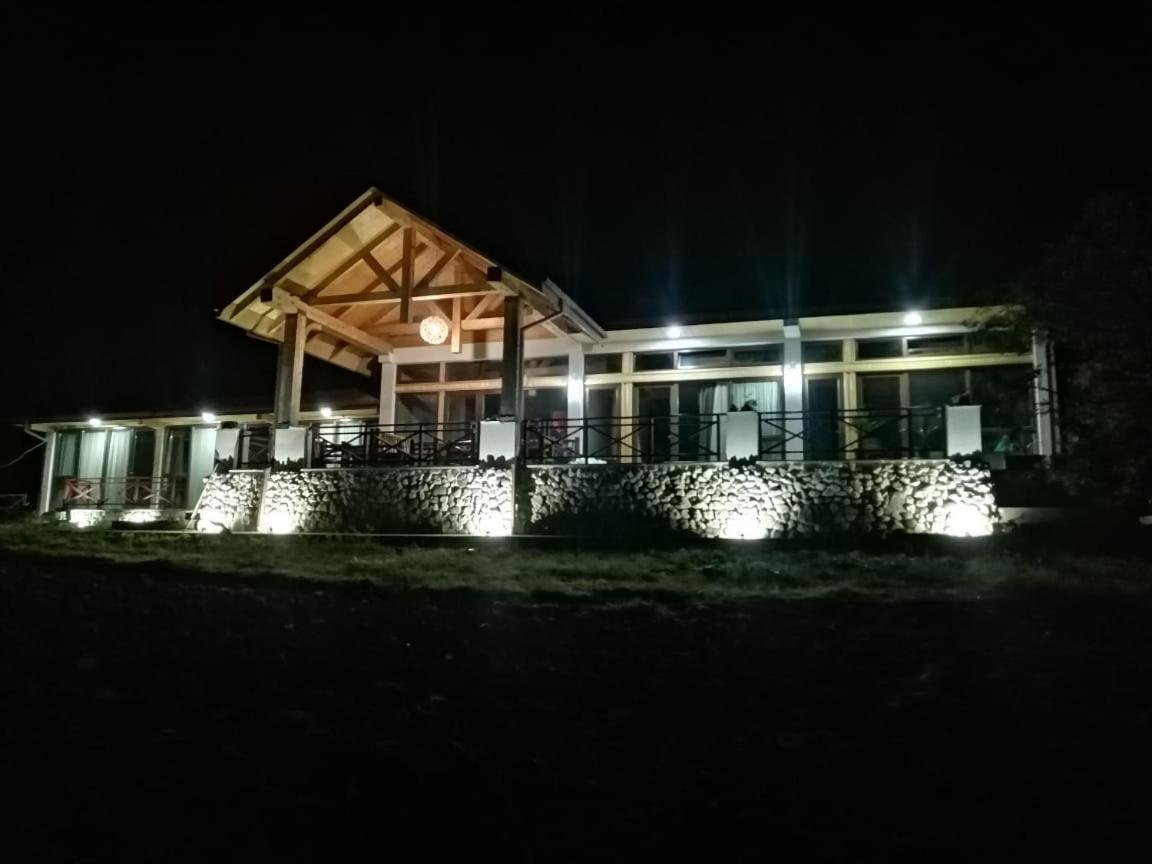 Belvedere Ambrolauri Buitenkant foto